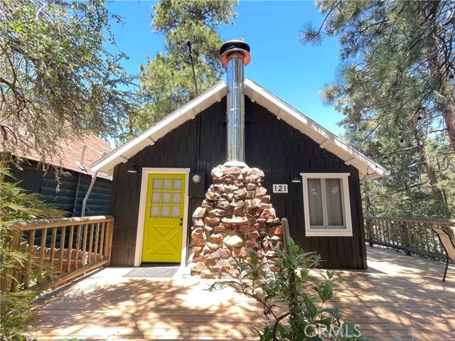 121 East Aeroplane Boulevard, Big Bear City, CA 92314