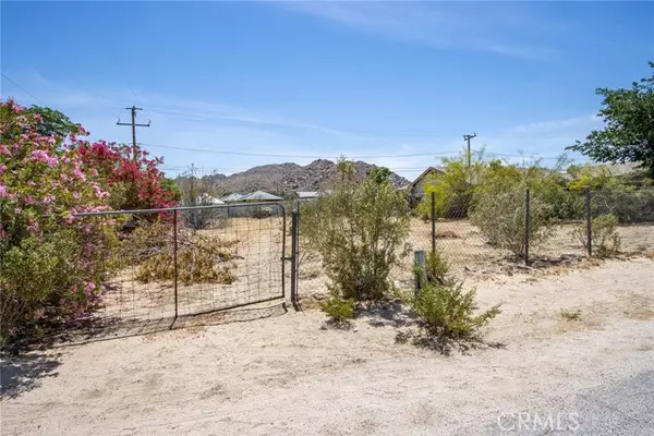 Joshua Tree, CA 92252,61929 Grand View Circle