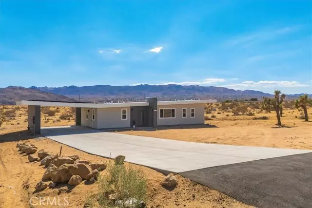 Joshua Tree, CA 92252,62455 Crestview Drive