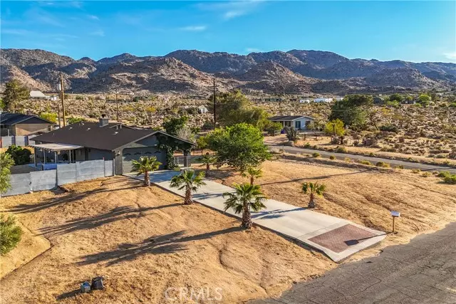 Joshua Tree, CA 92252,61715 Navajo Trail