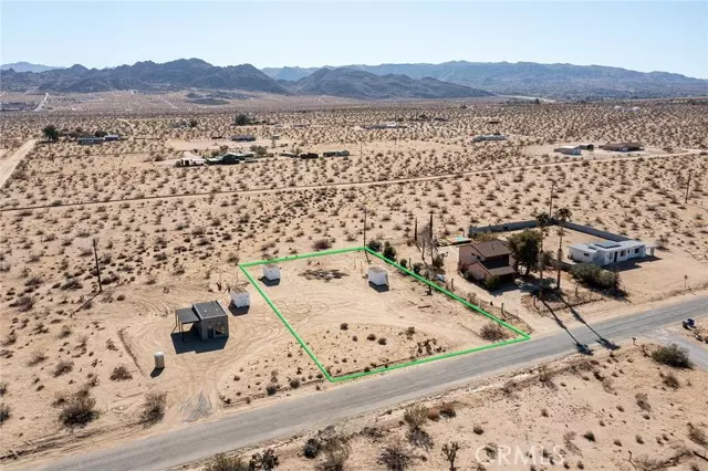 Joshua Tree, CA 92252,63000 4th South Street