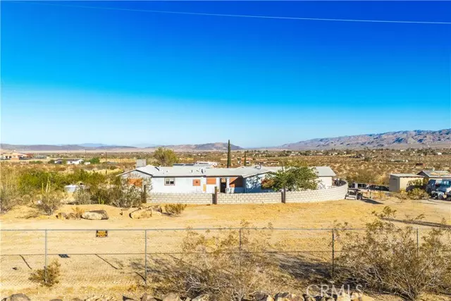 Joshua Tree, CA 92252,5177 Avenida Del Sol