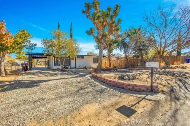 7457 Borrego Trail, Yucca Valley, CA 92284