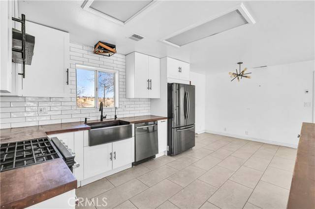 Joshua Tree, CA 92252,62571 Desert Way