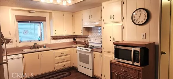 Yucca Valley, CA 92284,54999 Martinez