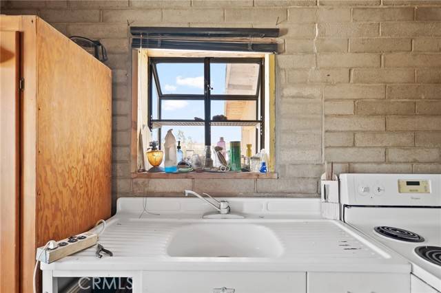29 Palms, CA 92277,72082 Winters Road