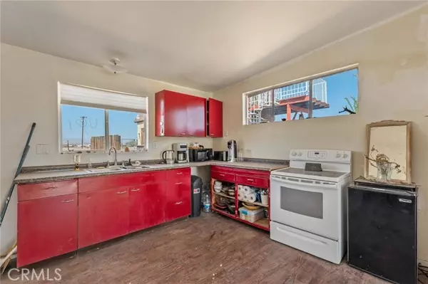 29 Palms, CA 92277,83478 Helen Street