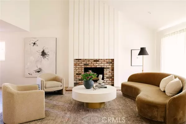 Burbank, CA 91504,3107 Highland View Drive