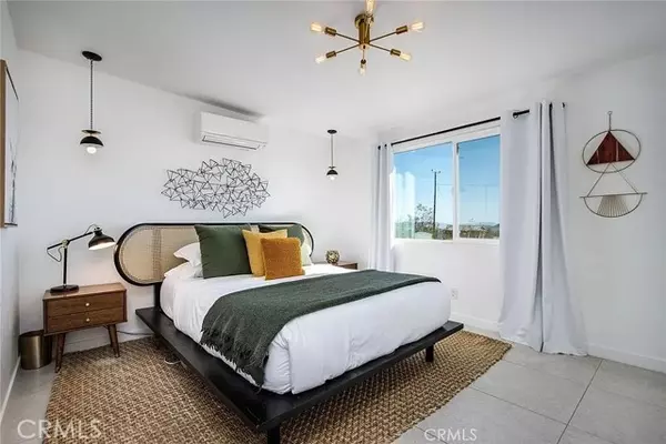Landers, CA 92285,1856 Cambria