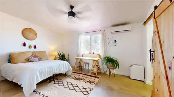 Landers, CA 92285,1271 Dakota