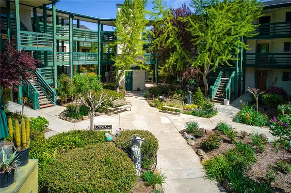 Lakeport, CA 95453,10 Royale Avenue