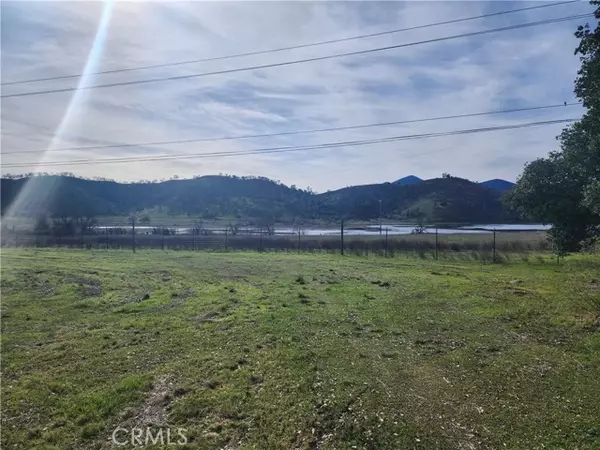 Clearlake, CA 95422,13440 Eastlake Drive