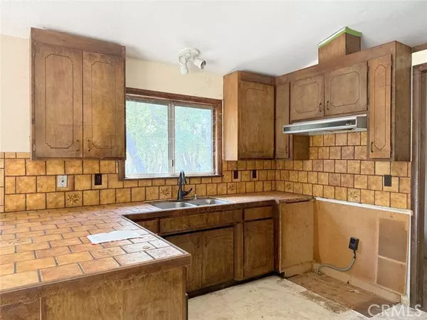 Willits, CA 95490,26901 Bear Drive