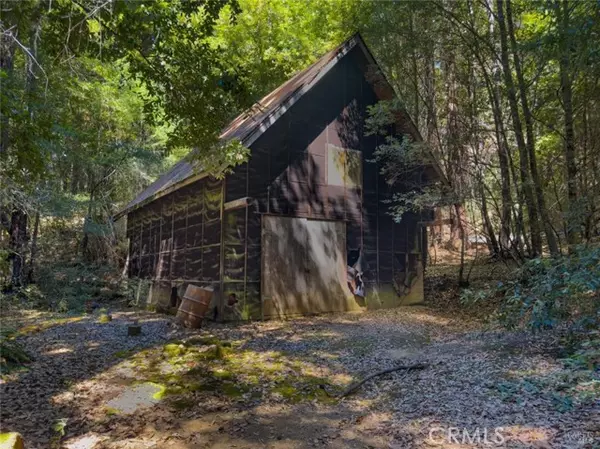 3700 Redwood Creek Road, Willits, CA 95490