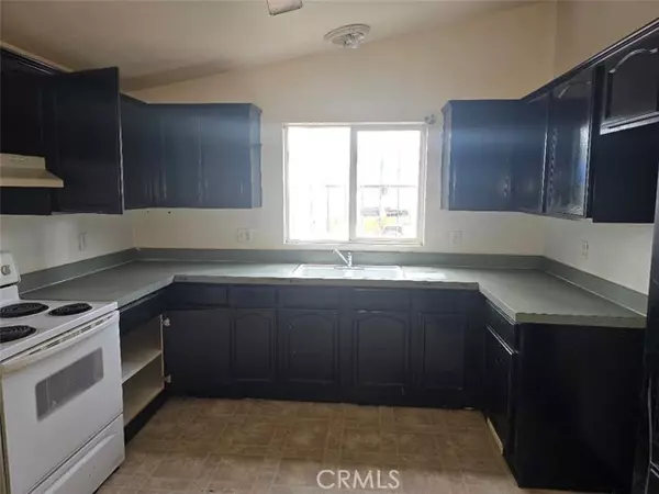 Clearlake Oaks, CA 95423,13972 Apple Lane