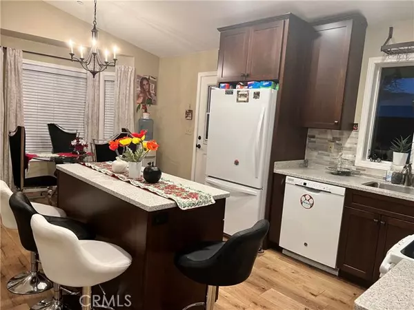 14243 Tomalee Lane, Clearlake Oaks, CA 95423