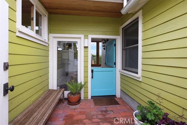 Laguna Beach, CA 92651,667 Glenneyre Street
