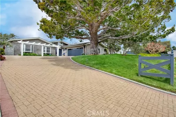 Laguna Beach, CA 92651,1888 Temple Hills Drive