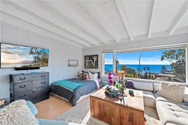 Laguna Beach, CA 92651,2894 South Coast