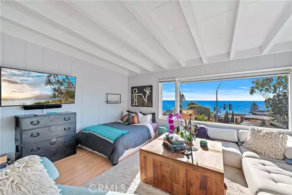 Laguna Beach, CA 92651,2894 South Coast