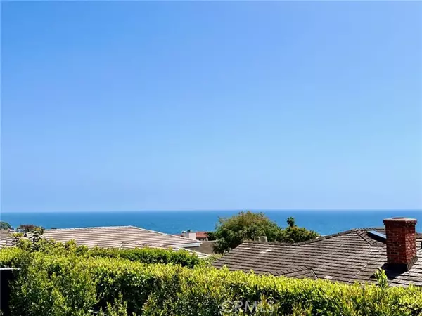 Laguna Beach, CA 92651,809 Emerald Bay