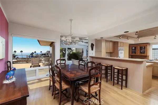 Laguna Beach, CA 92651,41 Emerald Bay