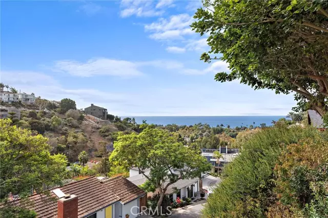 Laguna Beach, CA 92651,980 Meadowlark Lane