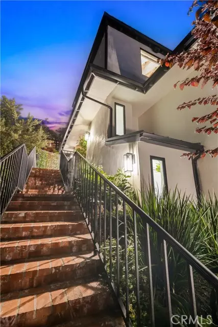 Laguna Beach, CA 92651,680 Temple Hills Drive