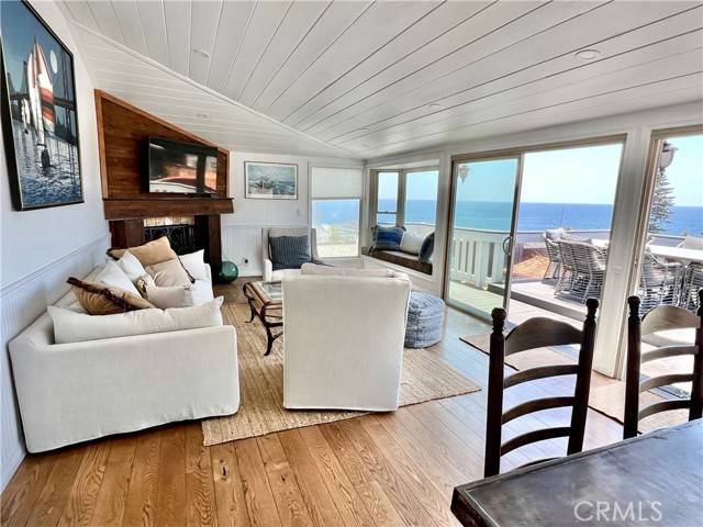 Laguna Beach, CA 92651,183 Dumond Drive