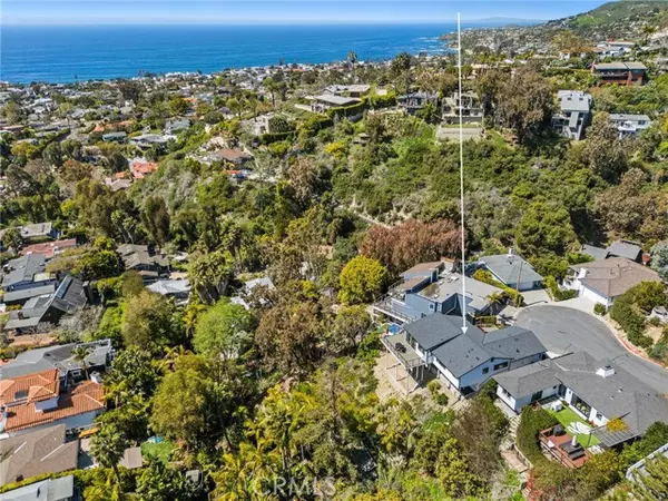 Laguna Beach, CA 92651,990 Meadowlark Drive