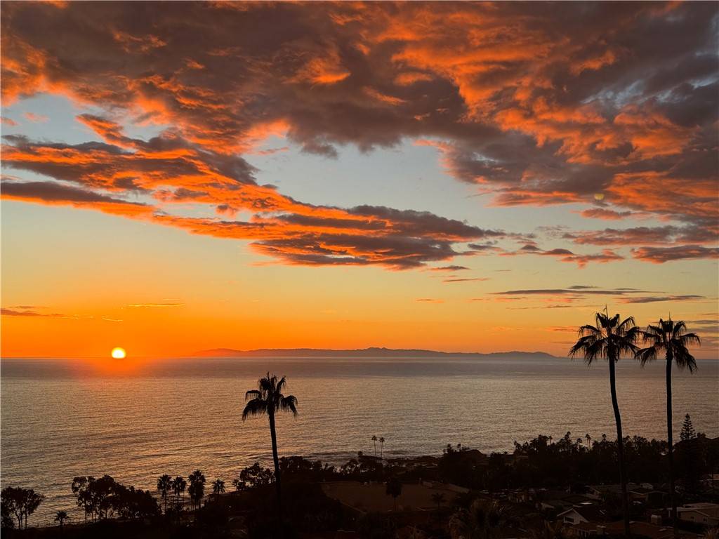 Laguna Beach, CA 92651,21657 Ocean Vista Drive