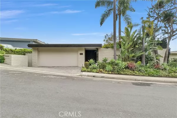 Laguna Beach, CA 92651,537 Dunnegan Place
