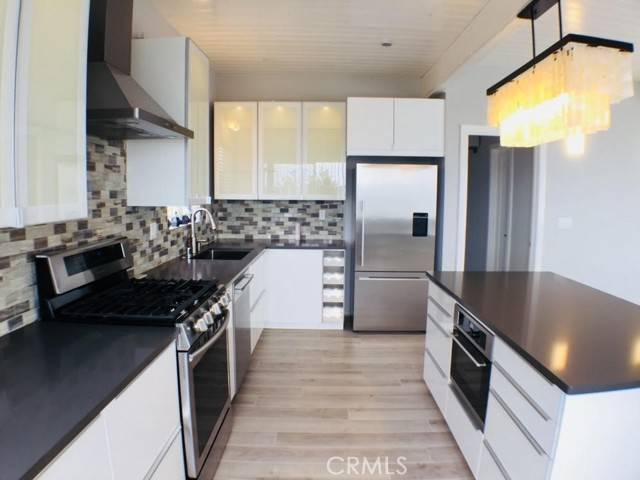 Laguna Beach, CA 92651,31501 Burnside Place