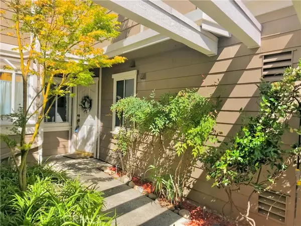 208 Santa Rosa Court, Laguna Beach, CA 92651