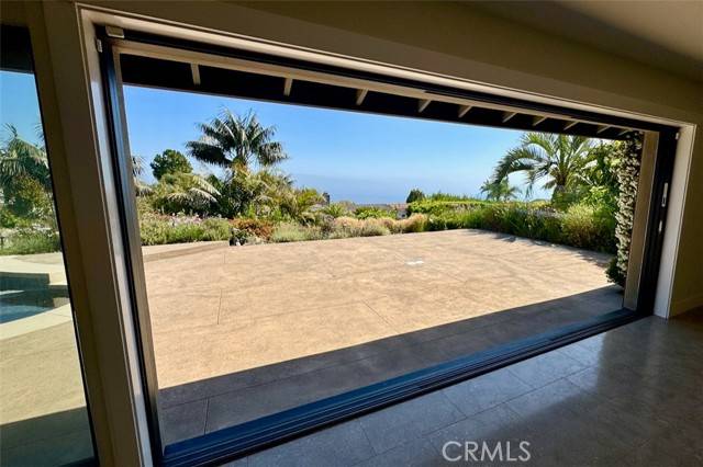 Laguna Beach, CA 92651,2745 Temple Hills Drive