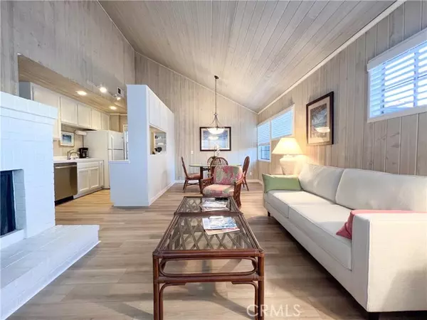 315 Diamond Avenue, Newport Beach, CA 92662