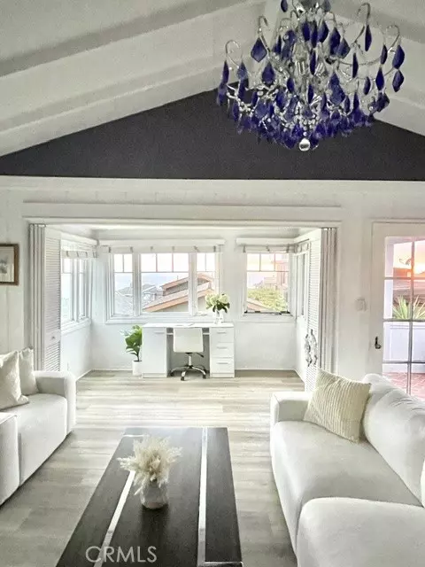 Laguna Beach, CA 92651,2750 Solana Way