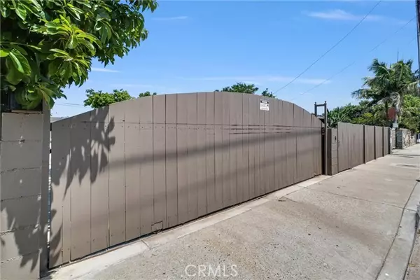 Santa Ana, CA 92704,2513 West Occidental Street