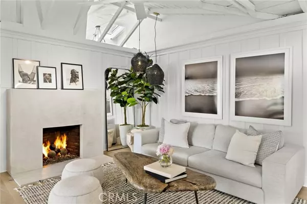 592 Bluebird Canyon Drive, Laguna Beach, CA 92651