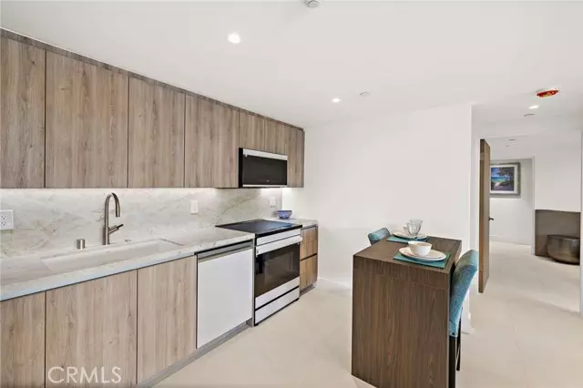 200 Alta Vista Way, Laguna Beach, CA 92651