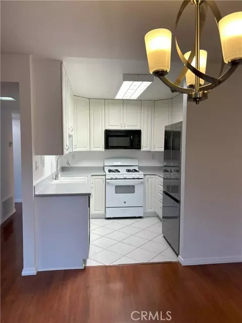Irvine, CA 92612,22 Columbia