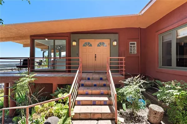 Laguna Beach, CA 92651,28751 Top Of The World