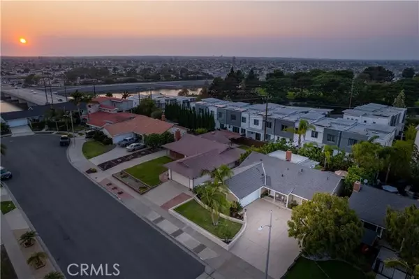 1170 Gleneagles, Costa Mesa, CA 92627