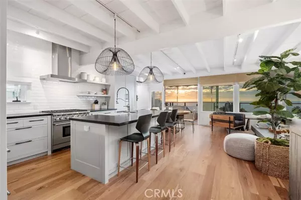 Laguna Beach, CA 92651,31962 Sunset