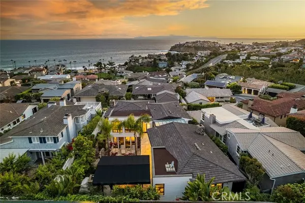 Laguna Beach, CA 92651,322 Emerald Bay