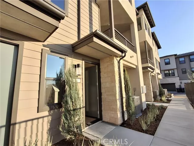 Anaheim, CA 92804,109 S Laxore Street