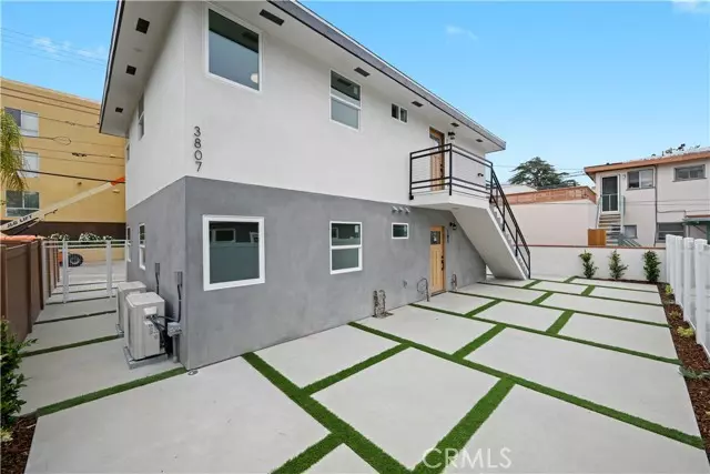 3805 West Heffron Drive, Burbank, CA 91505