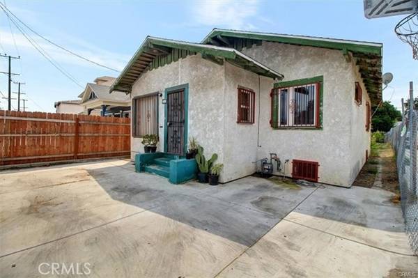 736 East 40th Place, Los Angeles, CA 90011