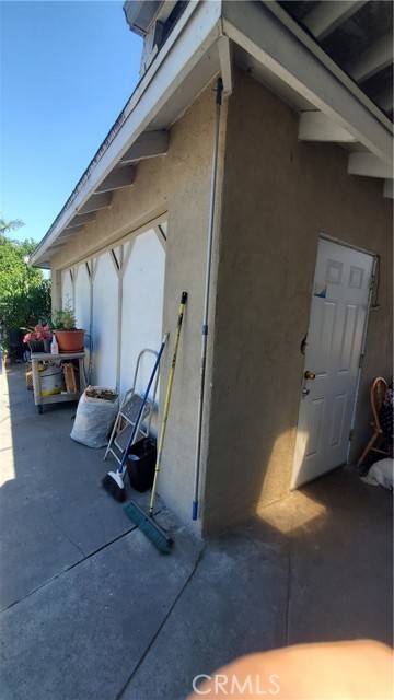 Los Angeles, CA 90001,6300 Holmes Avenue