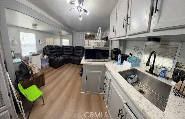 Fullerton, CA 92833,1850 West Orangethorpe Avenue